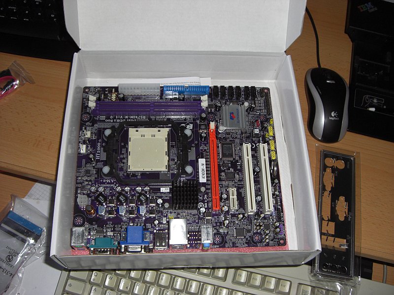 Das Mainboard (ECS A740GM-M)