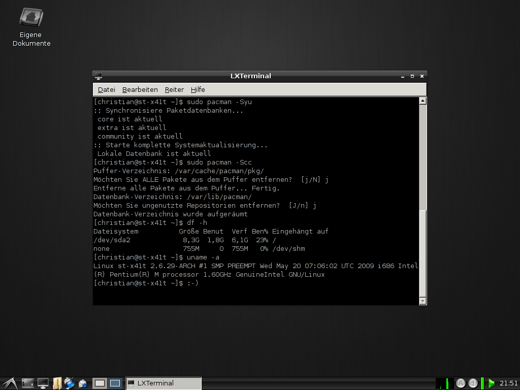 Der LXDE-Desktop mit Terminal