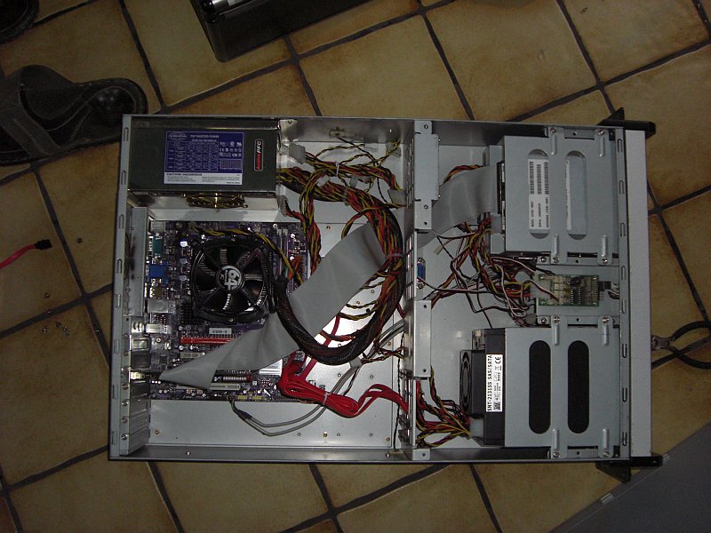 Einbau in den Server